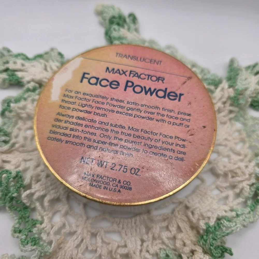 Vintage Max Factor Translucent Face Powder 2.75‎ oz Gold Monogram Case USA Made